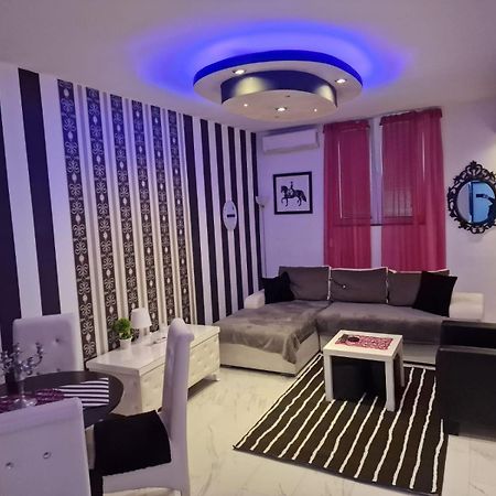 Black & White Belgrado Exterior foto