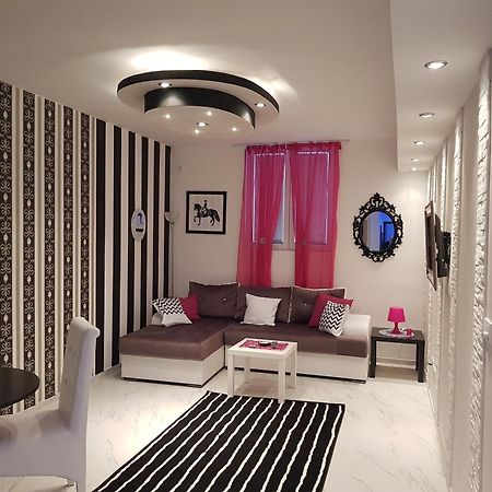 Black & White Belgrado Exterior foto