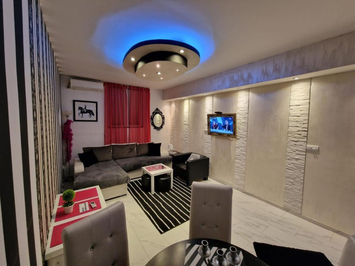 Black & White Belgrado Exterior foto