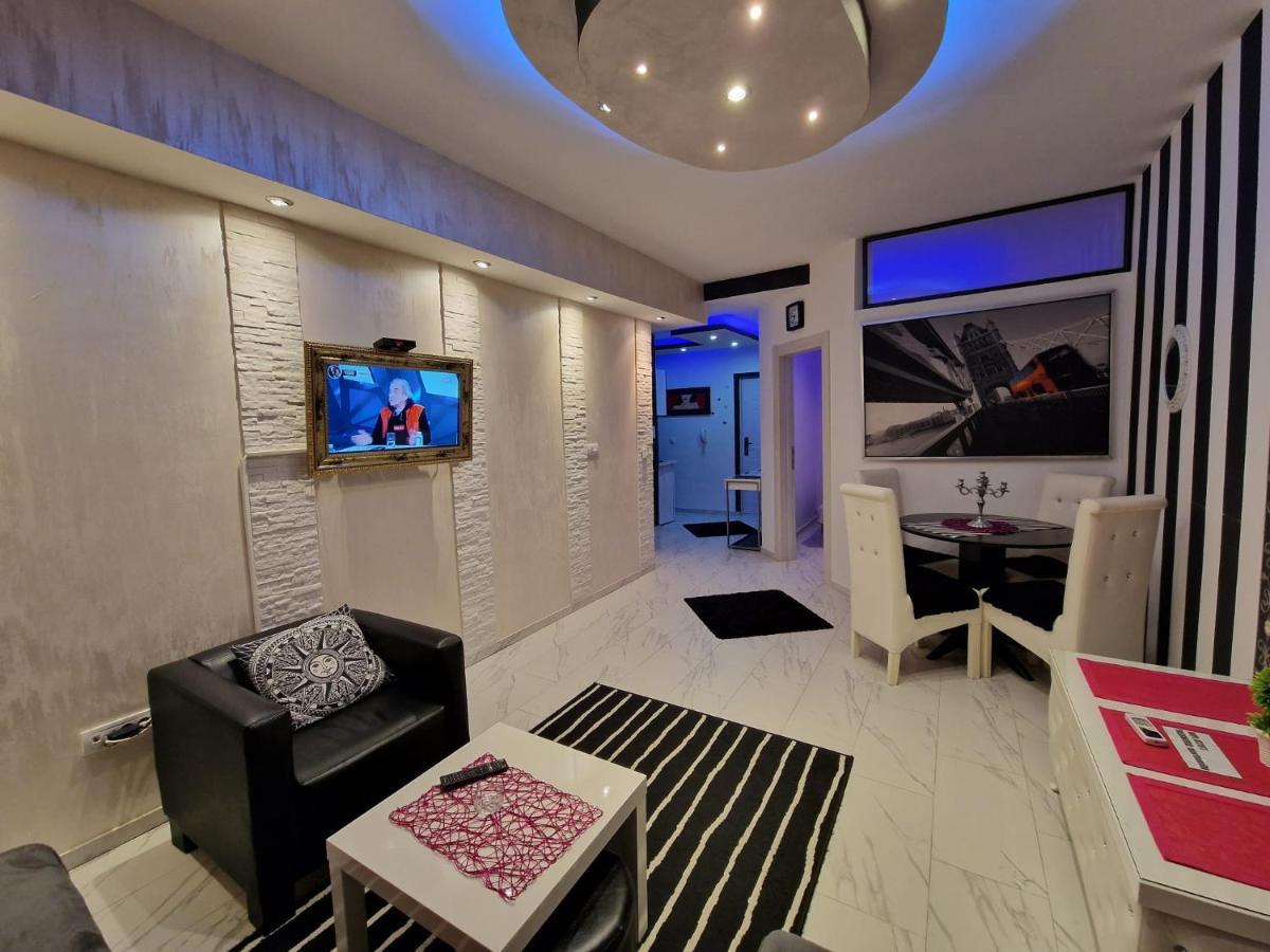 Black & White Belgrado Exterior foto