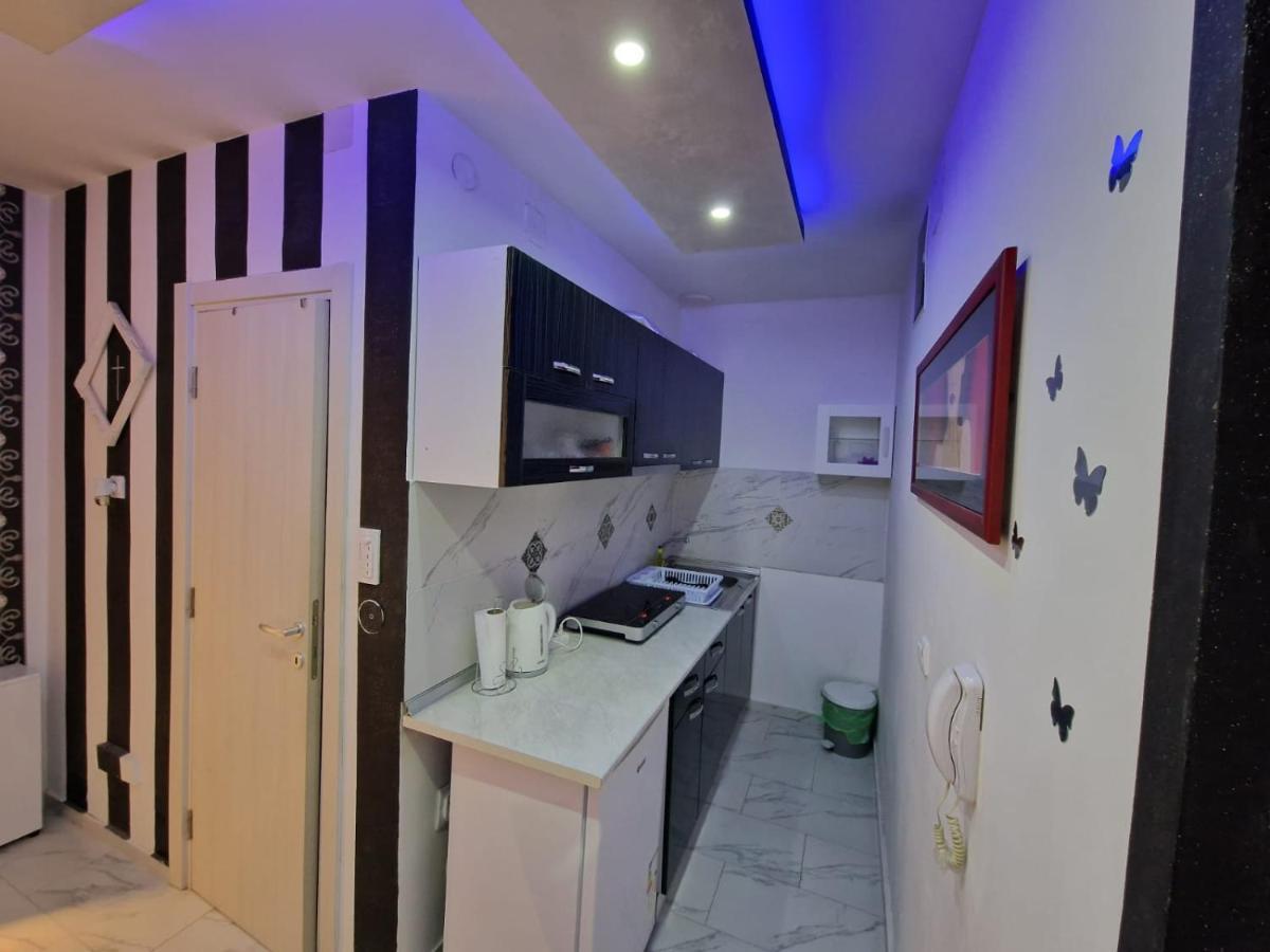 Black & White Belgrado Exterior foto