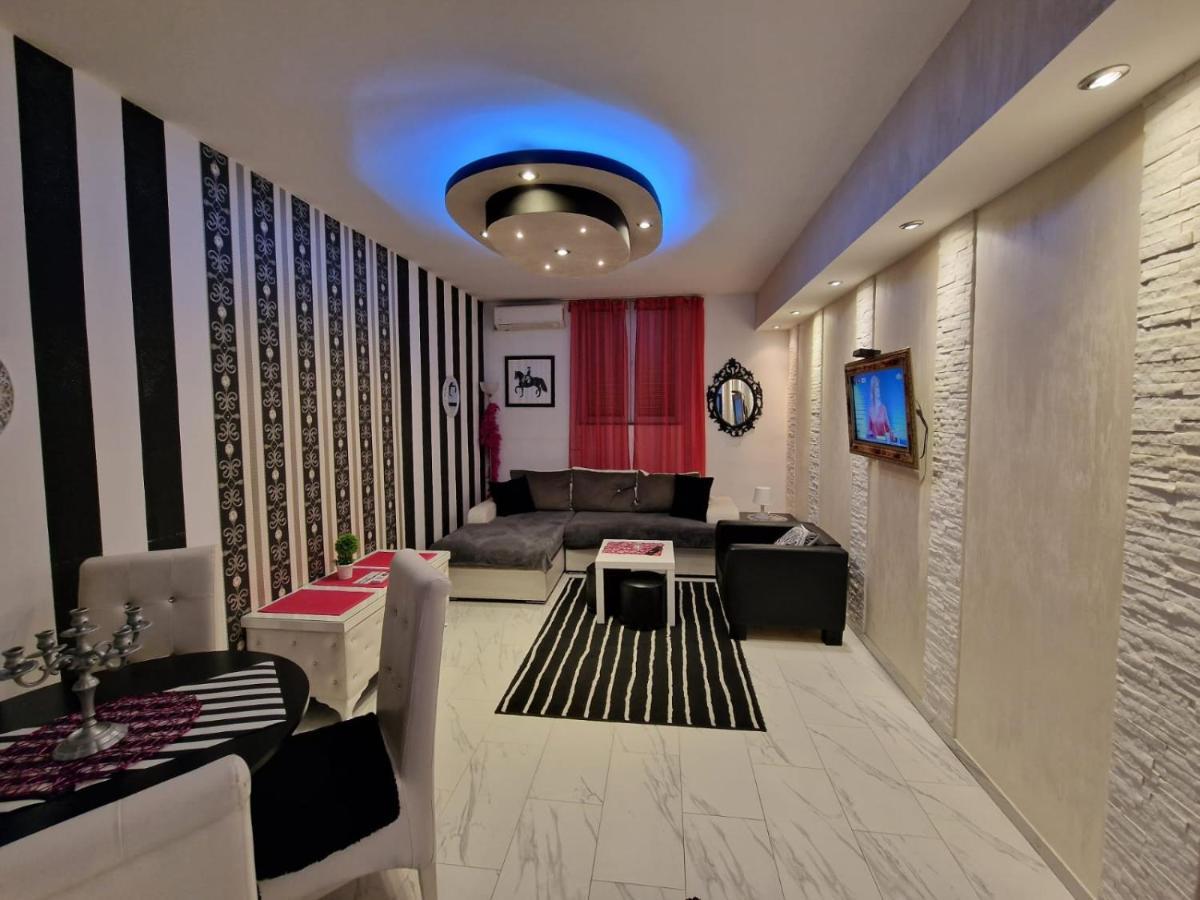 Black & White Belgrado Exterior foto