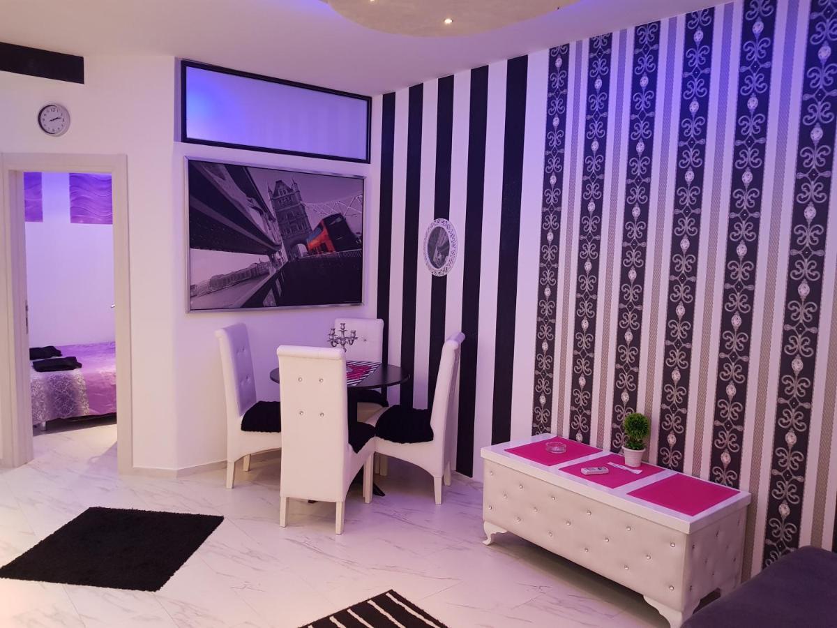 Black & White Belgrado Exterior foto